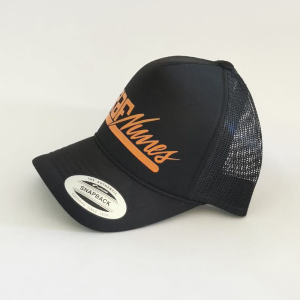 Boné trucker, boné de rede, preto e laranja "RAFNUNES"