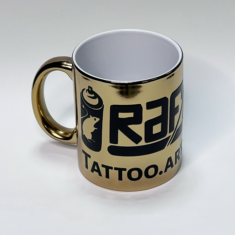Caneca dourada de ceramica, com logotipo rafnunes
