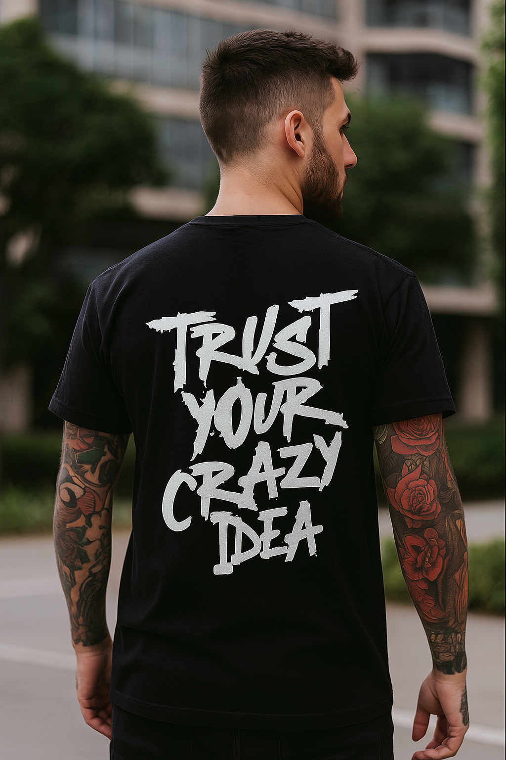 T-shirt oversize preta , "trust your crazy idea", algodão, 200g