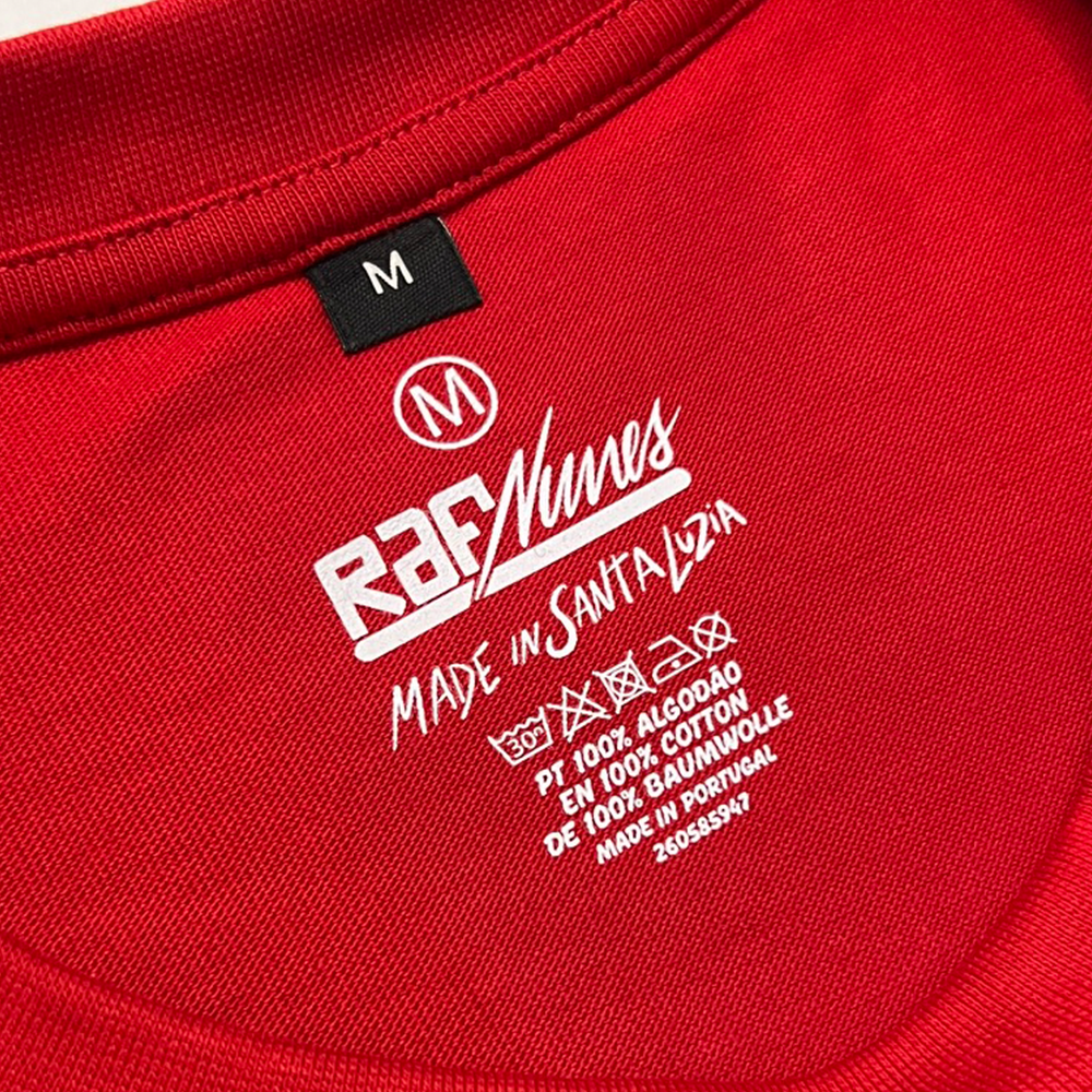 T-shirt oversize vermelha , "A Resistência", algodão, 200g