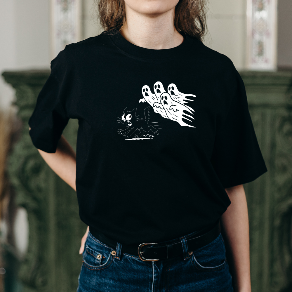 T-shirt preta "cat vs ghost" unissexo 190g, algodão, decote redondo