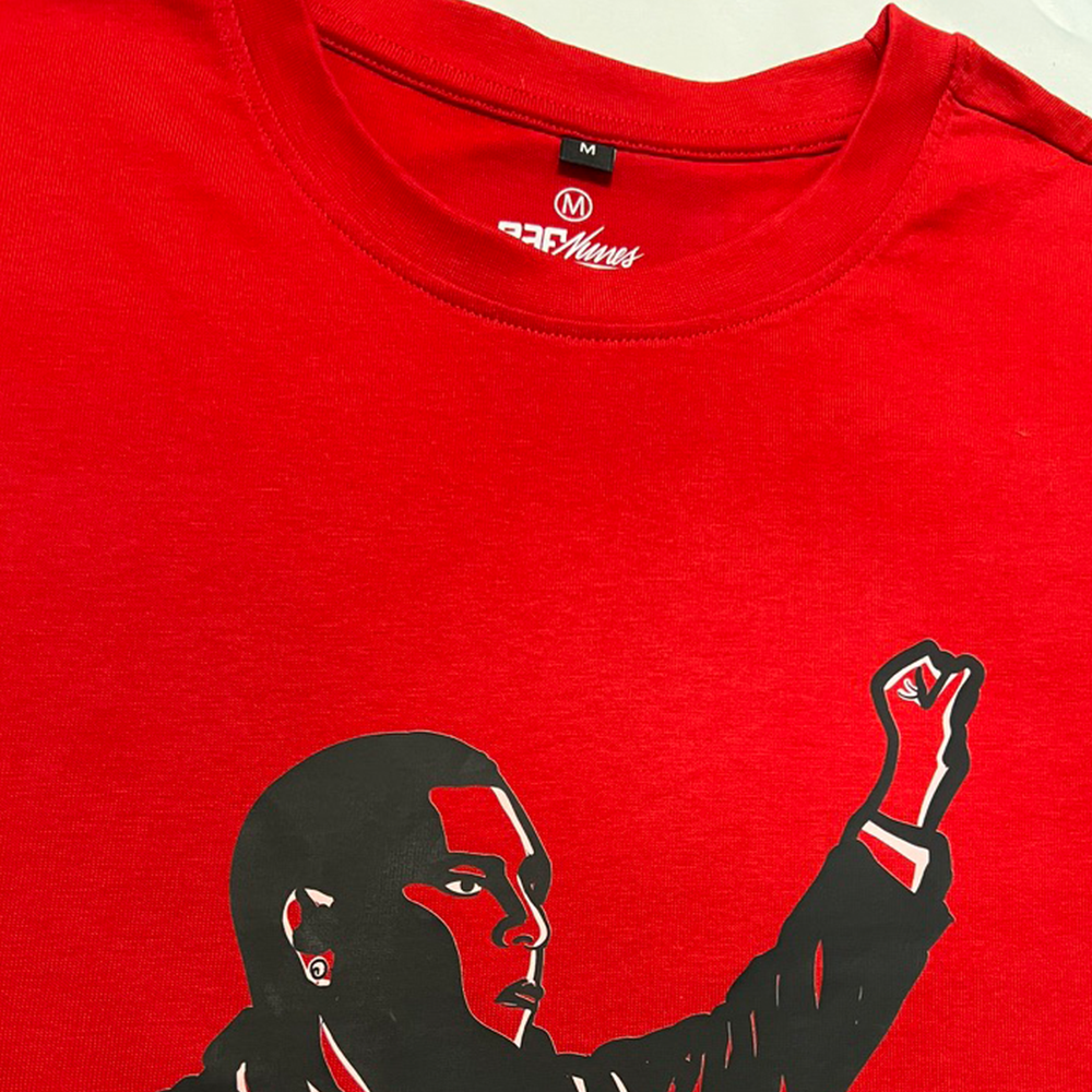 T-shirt oversize vermelha , "A Resistência", algodão, 200g