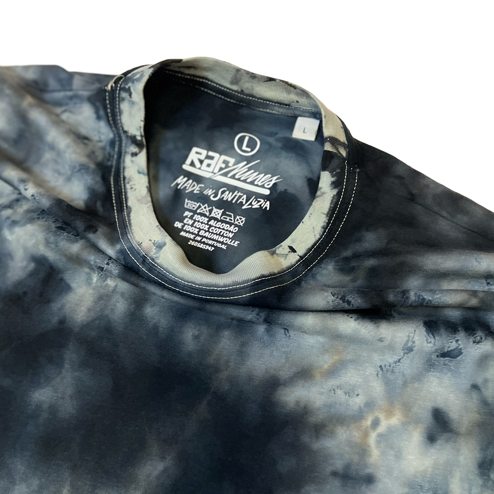 "Universe" , t-shirt oversize, tamanho L, produto único