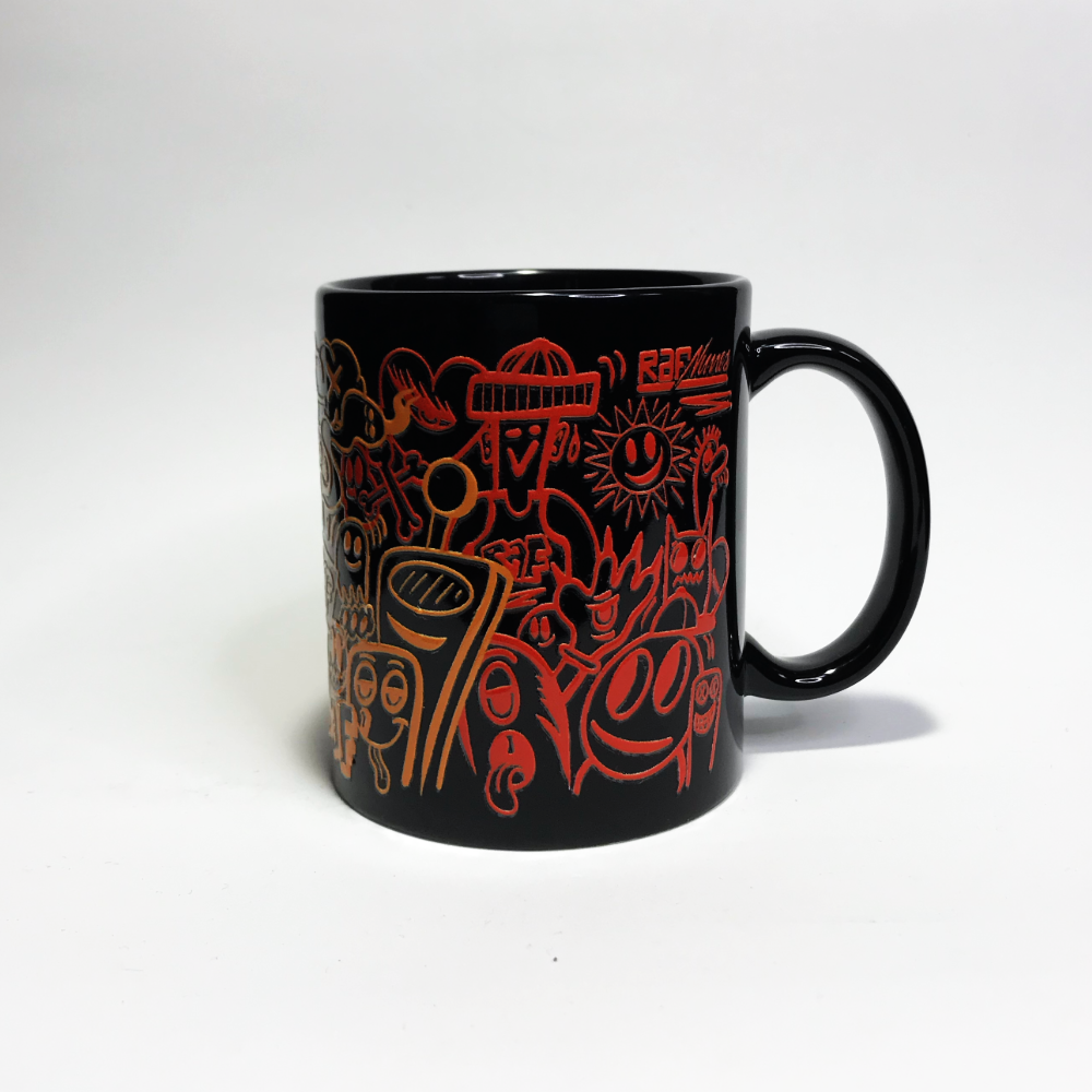 Caneca ceramica preta,com ilustração do artista RafNunes