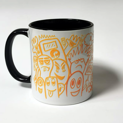 Caneca branca com ilustração de doodles