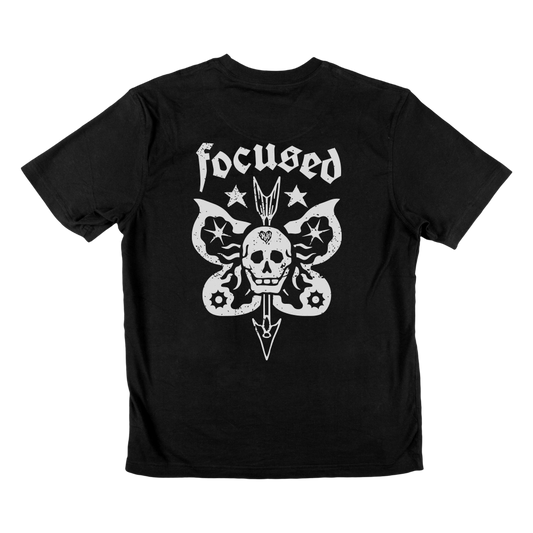 T-shirt regular ou oversize preta ou branca "focused" 100% algodão