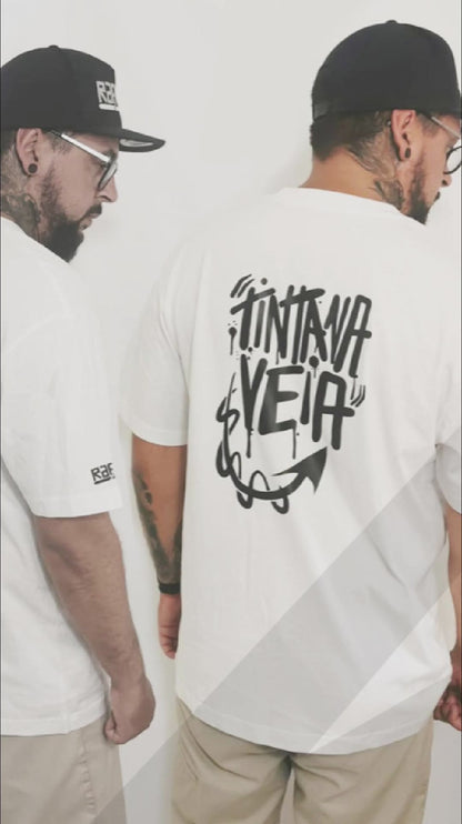 T-shirt oversized branca/preta "tinta na veia" , 200g , 100% algodão